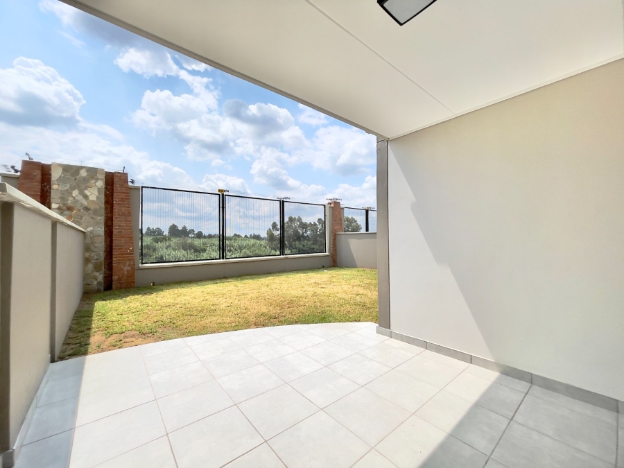 To Let 3 Bedroom Property for Rent in Waterfall Gauteng