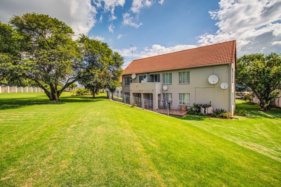 1 Bedroom Property for Sale in Edenvale Central Gauteng