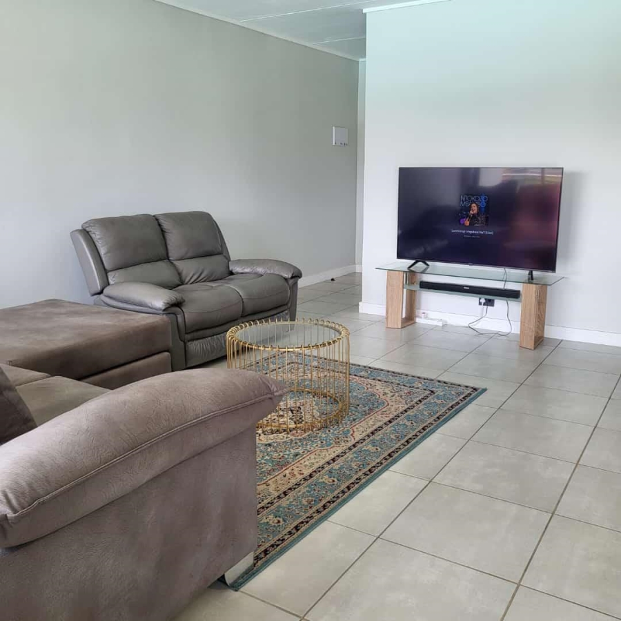 To Let 3 Bedroom Property for Rent in Silver Lakes Gauteng