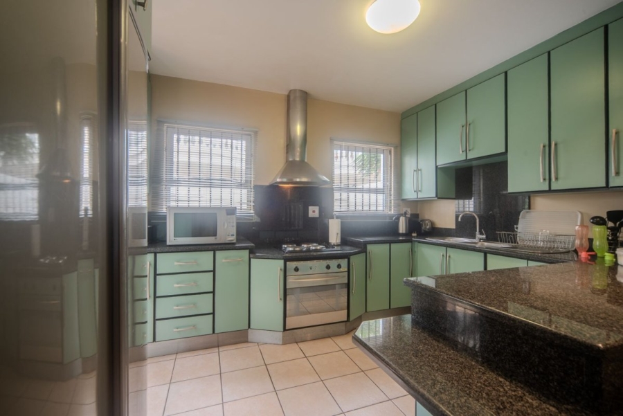 3 Bedroom Property for Sale in Bruma Gauteng