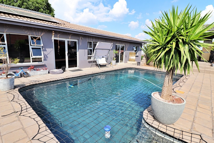 3 Bedroom Property for Sale in Gerdview Gauteng