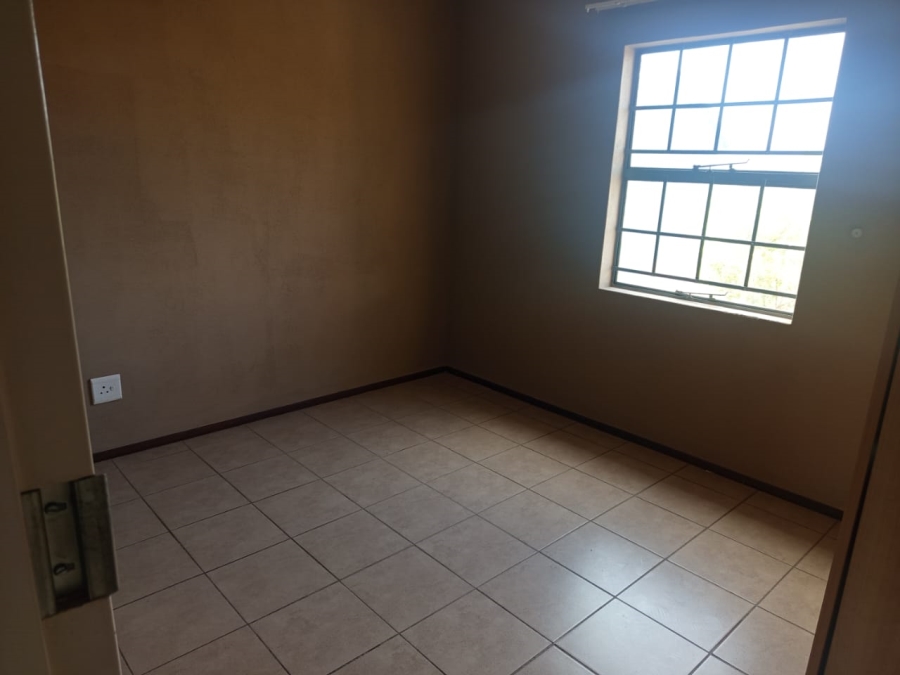 To Let 2 Bedroom Property for Rent in Noordwyk Gauteng