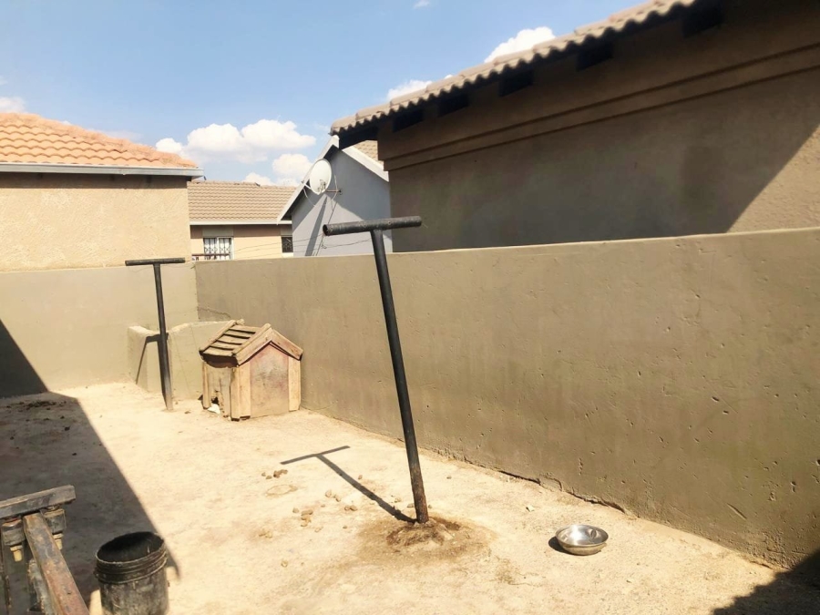 2 Bedroom Property for Sale in Windmill Park Gauteng