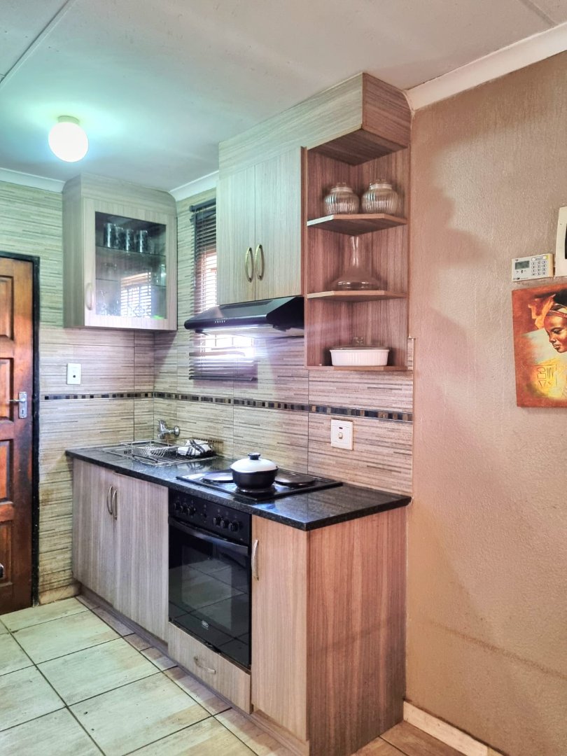 2 Bedroom Property for Sale in Windmill Park Gauteng