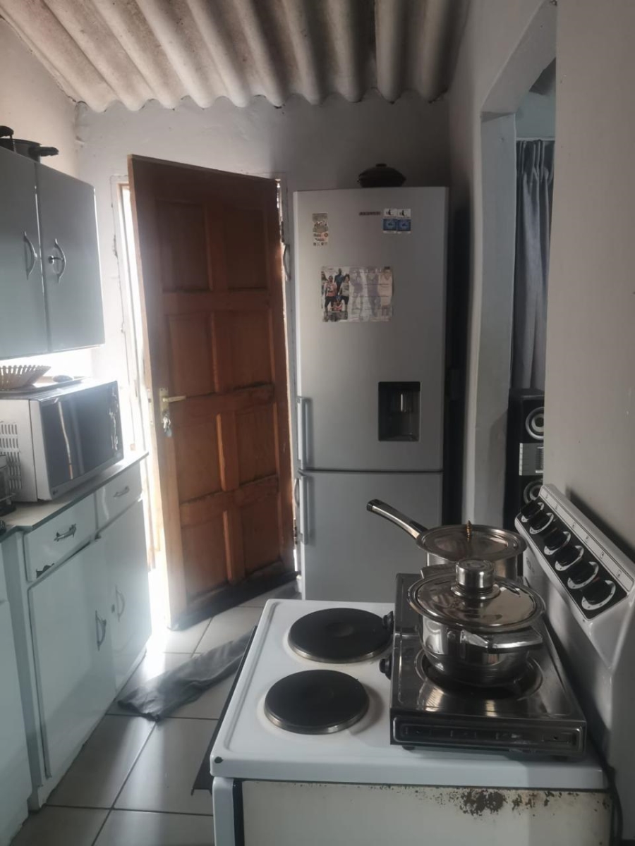 2 Bedroom Property for Sale in Esangweni Gauteng