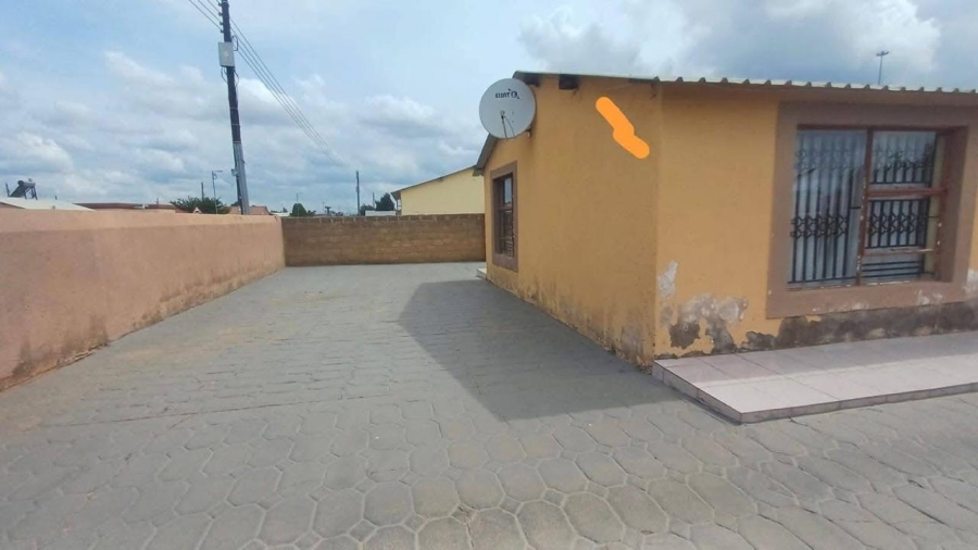 2 Bedroom Property for Sale in Esangweni Gauteng