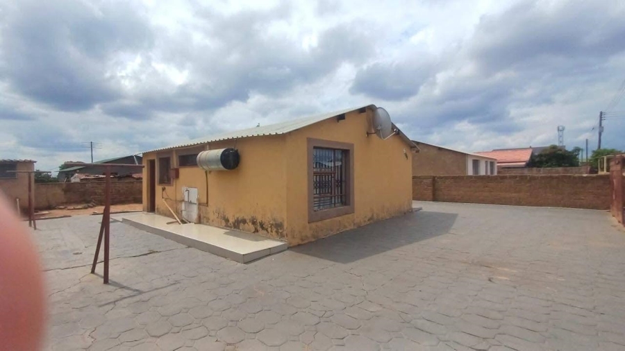 2 Bedroom Property for Sale in Esangweni Gauteng