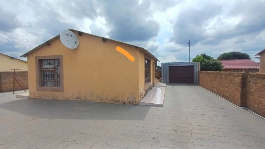 2 Bedroom Property for Sale in Esangweni Gauteng