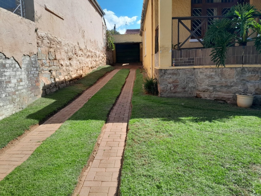 To Let 2 Bedroom Property for Rent in Kensington Gauteng