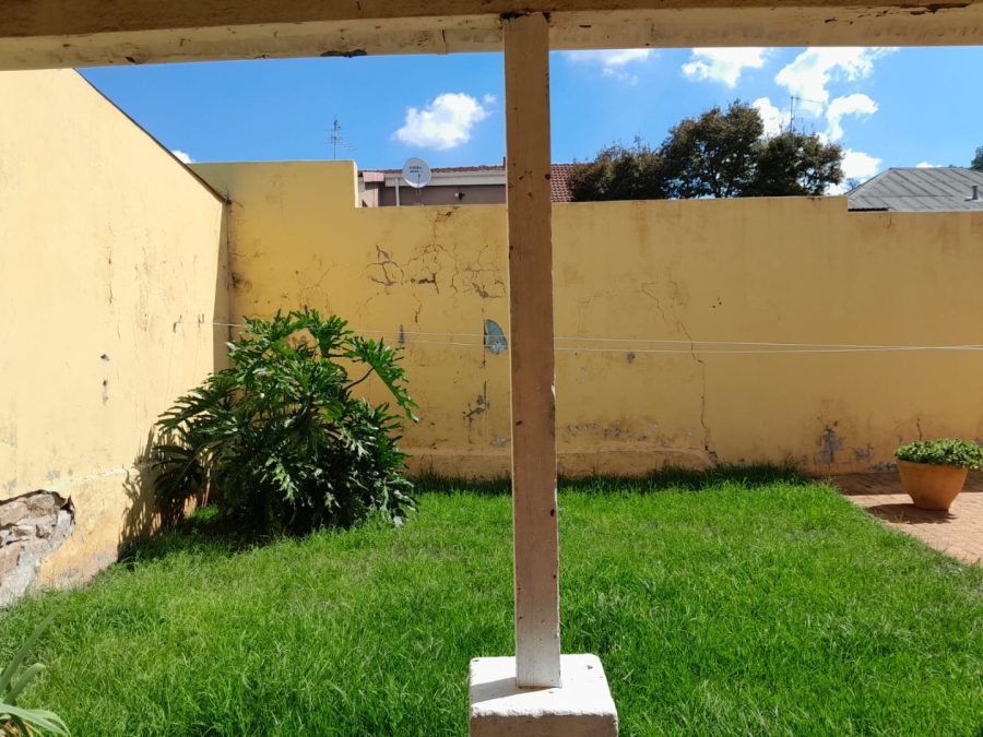 To Let 2 Bedroom Property for Rent in Kensington Gauteng