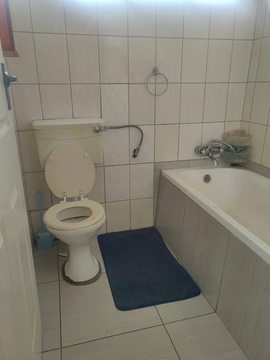 2 Bedroom Property for Sale in Bram Fischerville Gauteng