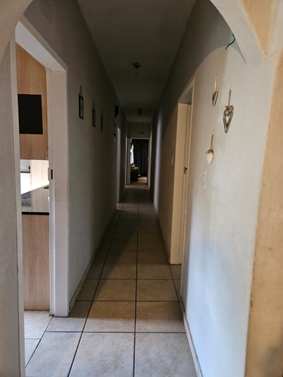 3 Bedroom Property for Sale in Birchleigh Gauteng