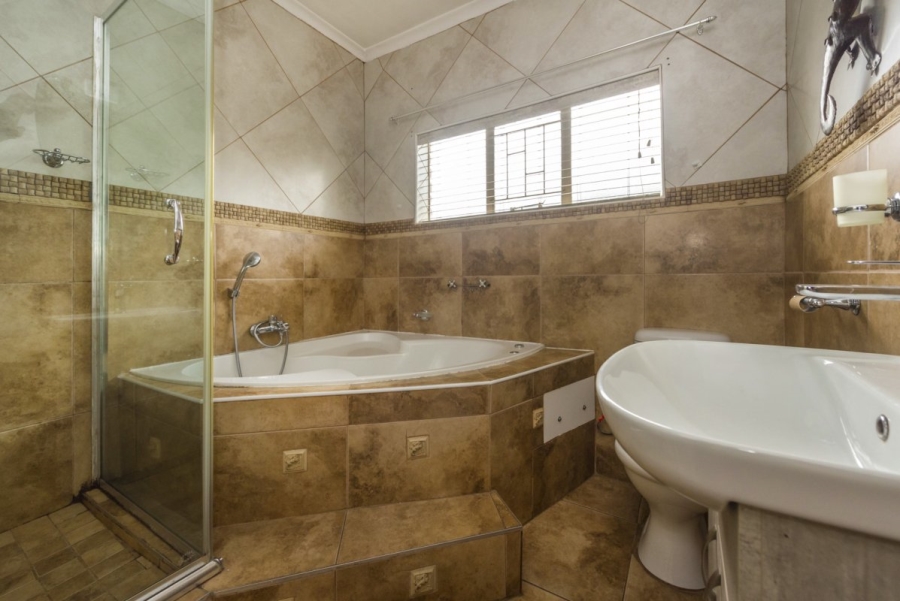 2 Bedroom Property for Sale in Primrose Hill Gauteng