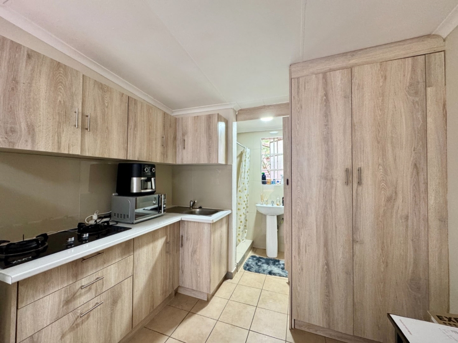 To Let 1 Bedroom Property for Rent in Brooklyn Gauteng