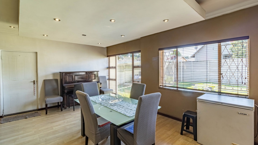 3 Bedroom Property for Sale in Ridgeway Gauteng