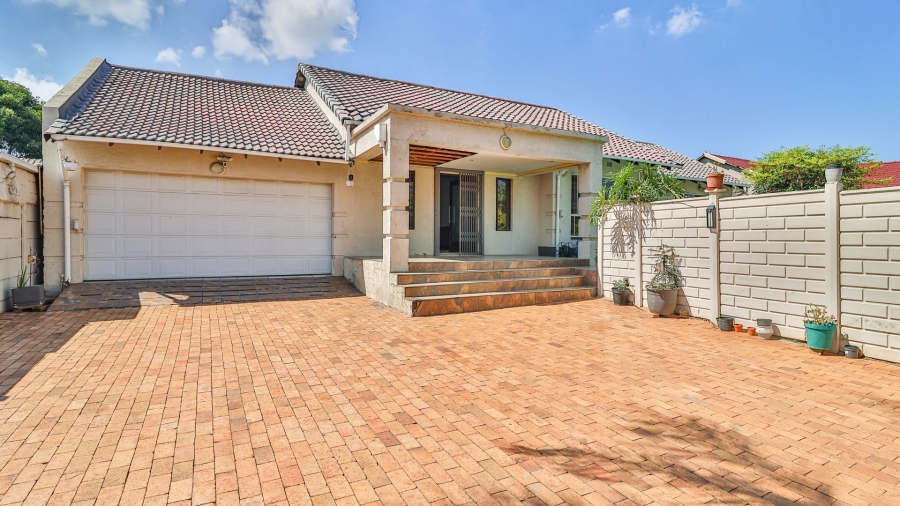 3 Bedroom Property for Sale in Ridgeway Gauteng