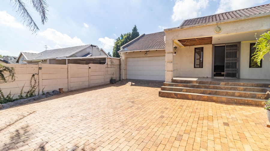 3 Bedroom Property for Sale in Ridgeway Gauteng
