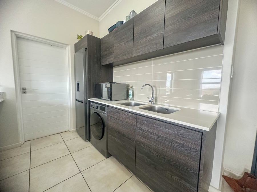 1 Bedroom Property for Sale in Oakdene Gauteng