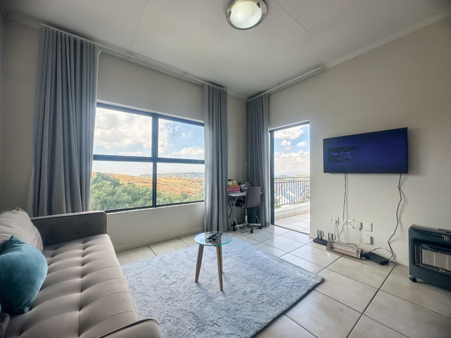 1 Bedroom Property for Sale in Oakdene Gauteng