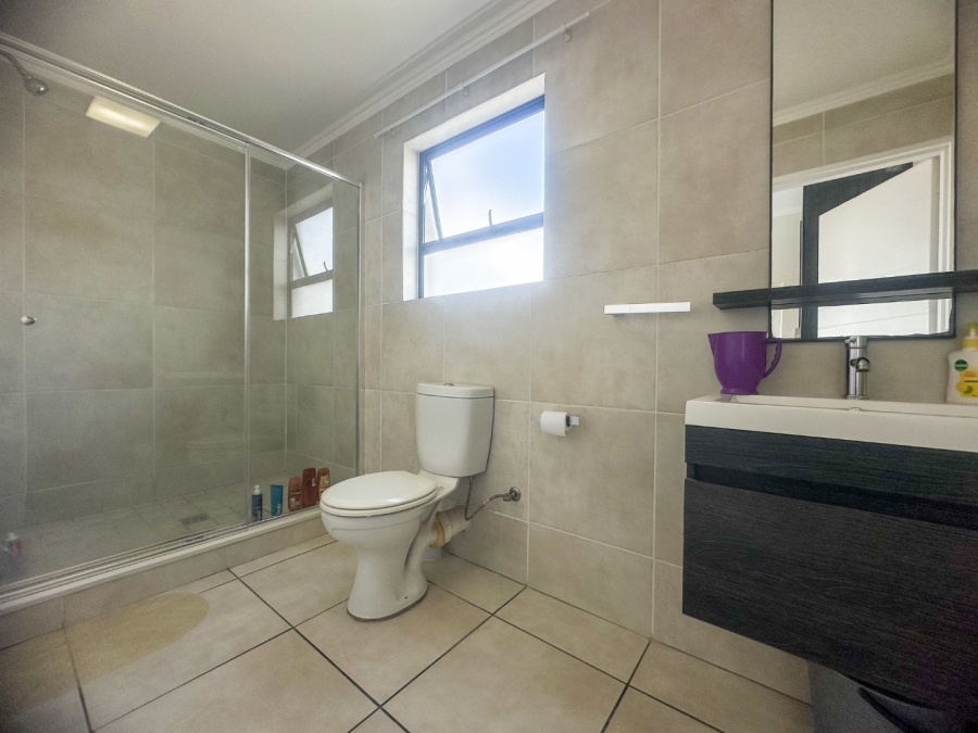 1 Bedroom Property for Sale in Oakdene Gauteng