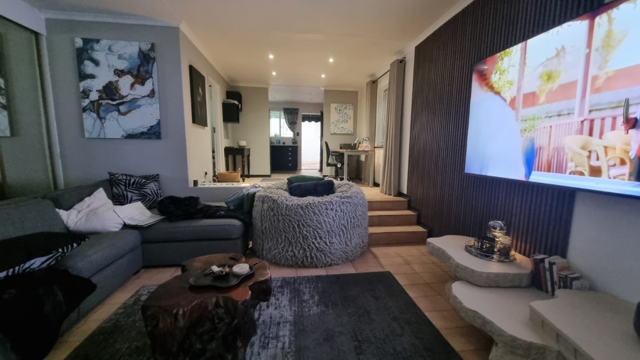 To Let 1 Bedroom Property for Rent in Bedfordview Gauteng