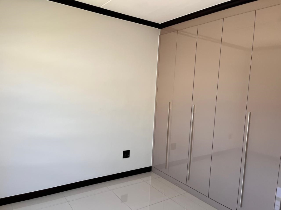 To Let 2 Bedroom Property for Rent in Blue Hills Gauteng