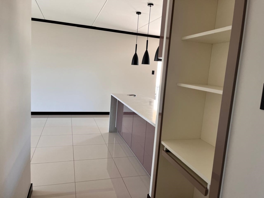 To Let 2 Bedroom Property for Rent in Blue Hills Gauteng