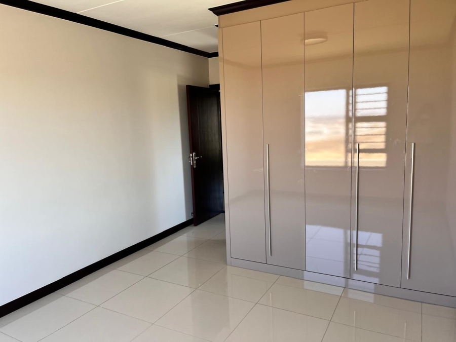 To Let 2 Bedroom Property for Rent in Blue Hills Gauteng