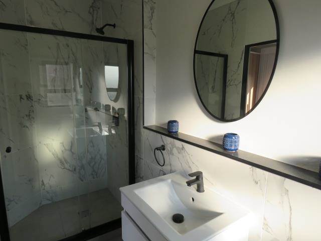 To Let 2 Bedroom Property for Rent in Waterfall Gauteng