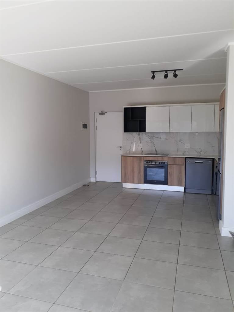To Let 2 Bedroom Property for Rent in Waterfall Gauteng