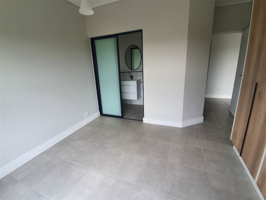 To Let 2 Bedroom Property for Rent in Waterfall Gauteng