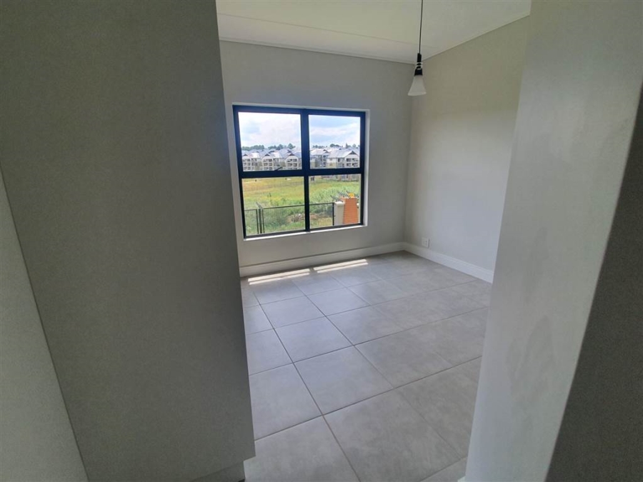 To Let 2 Bedroom Property for Rent in Waterfall Gauteng
