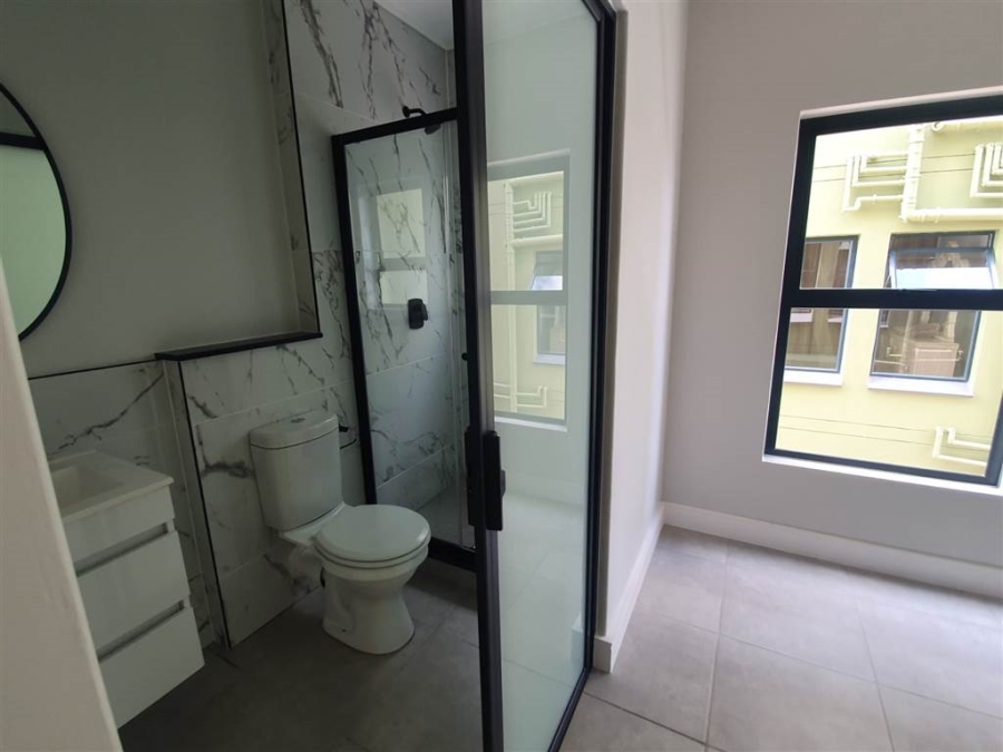 To Let 2 Bedroom Property for Rent in Waterfall Gauteng