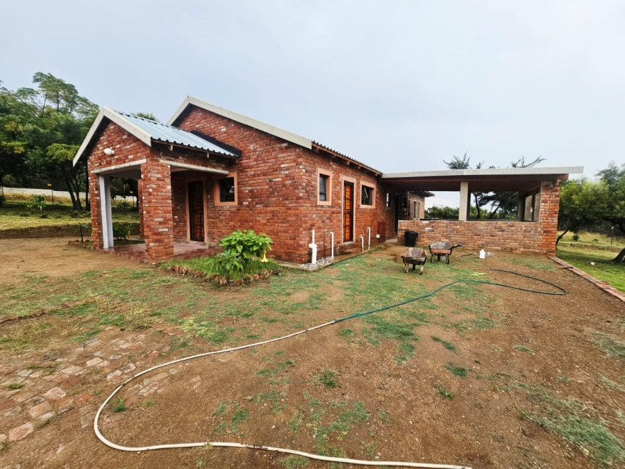 To Let 4 Bedroom Property for Rent in Laezonia Gauteng