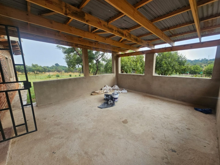 To Let 4 Bedroom Property for Rent in Laezonia Gauteng