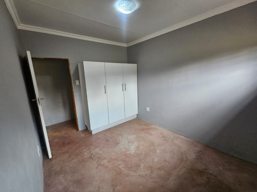 To Let 4 Bedroom Property for Rent in Laezonia Gauteng