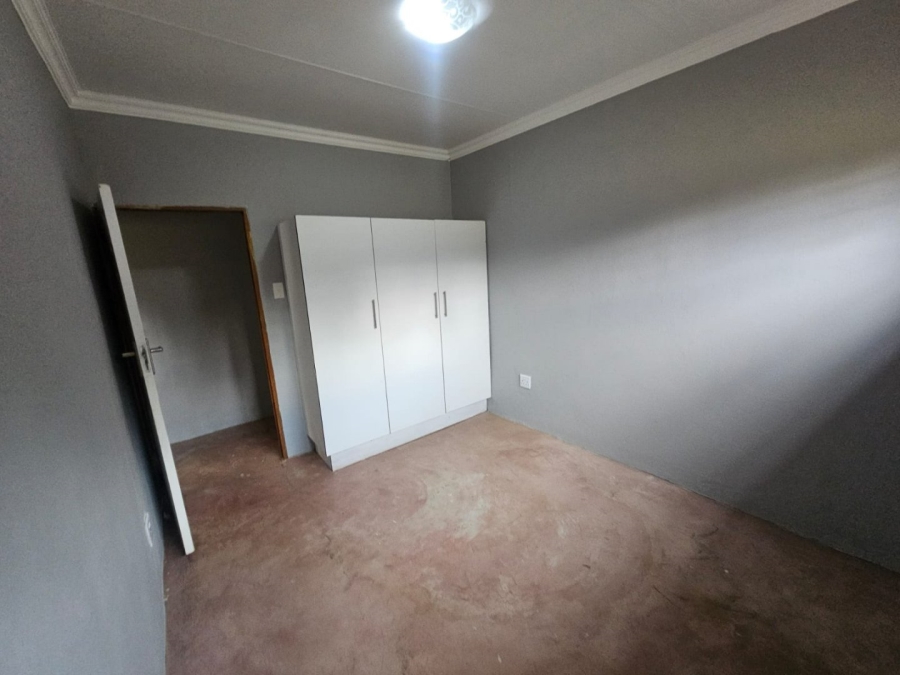 To Let 4 Bedroom Property for Rent in Laezonia Gauteng
