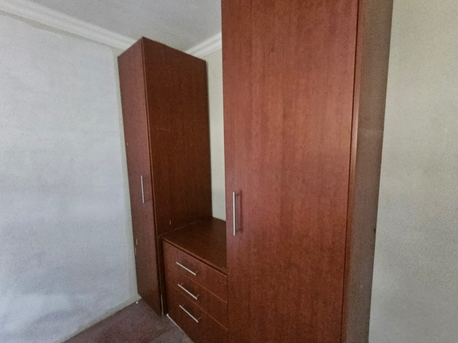 To Let 4 Bedroom Property for Rent in Laezonia Gauteng