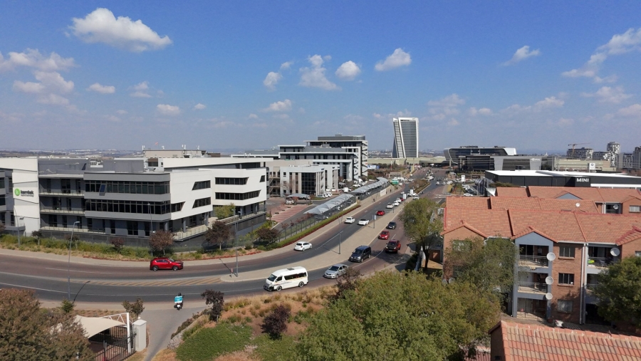 To Let commercial Property for Rent in Vorna Valley Gauteng