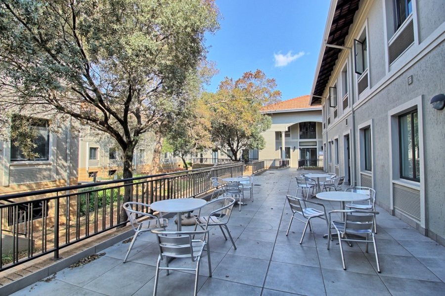 To Let commercial Property for Rent in Vorna Valley Gauteng