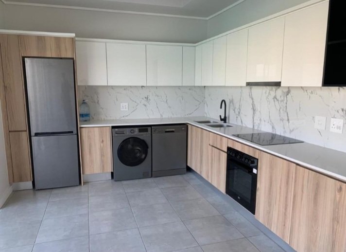 To Let 3 Bedroom Property for Rent in Waterfall Country Estate Gauteng