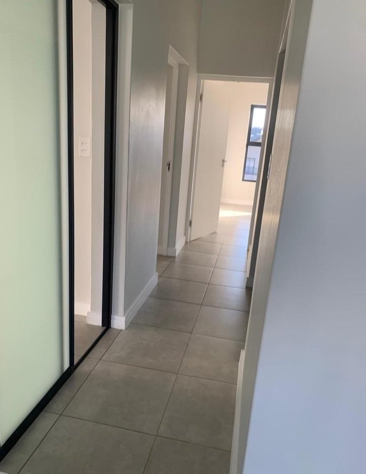 To Let 3 Bedroom Property for Rent in Waterfall Country Estate Gauteng