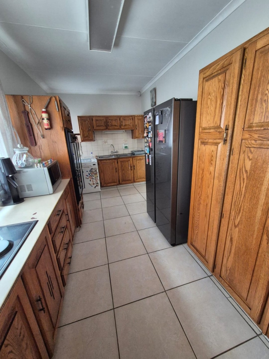 3 Bedroom Property for Sale in Rooihuiskraal Gauteng