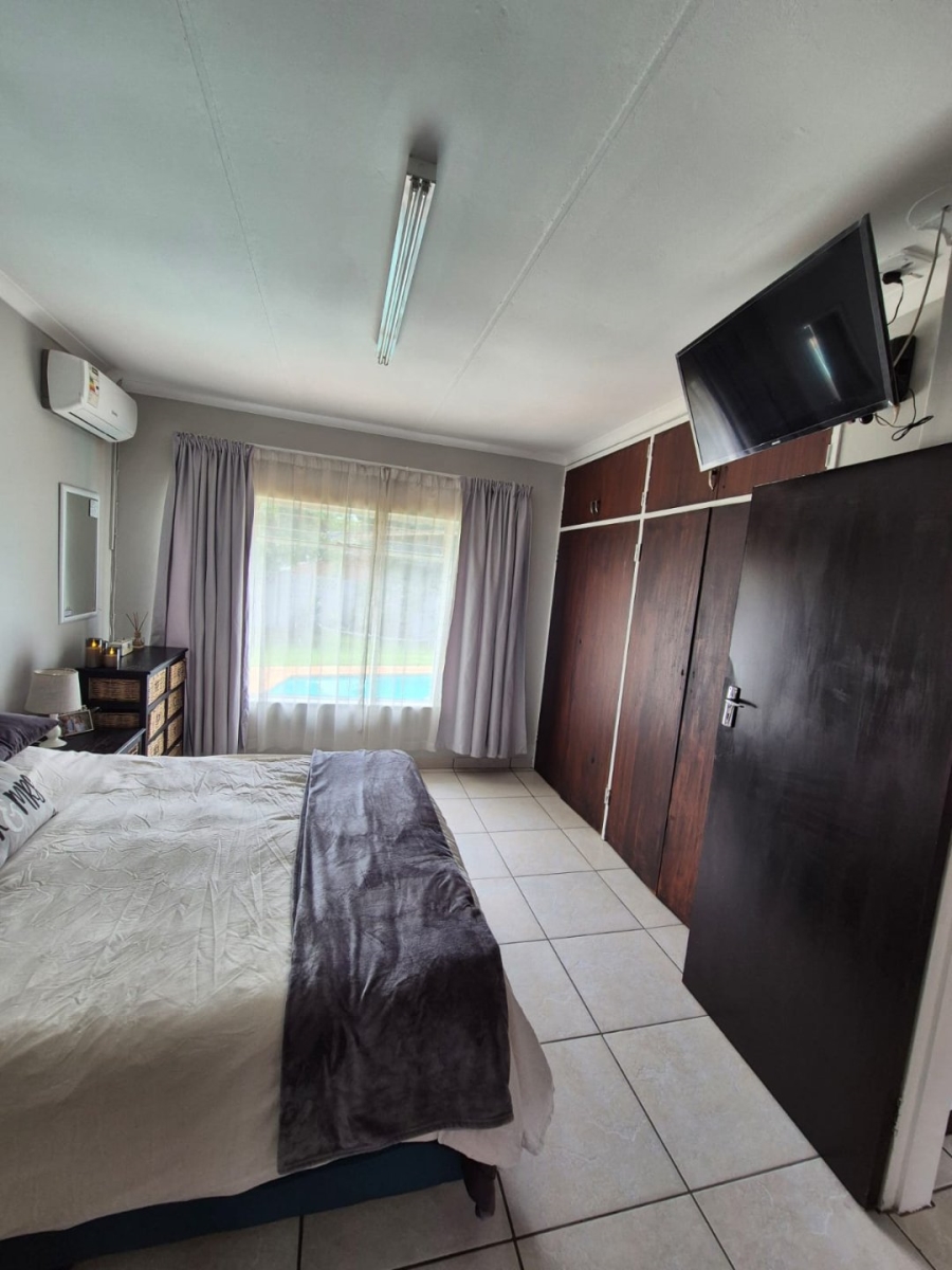 3 Bedroom Property for Sale in Rooihuiskraal Gauteng