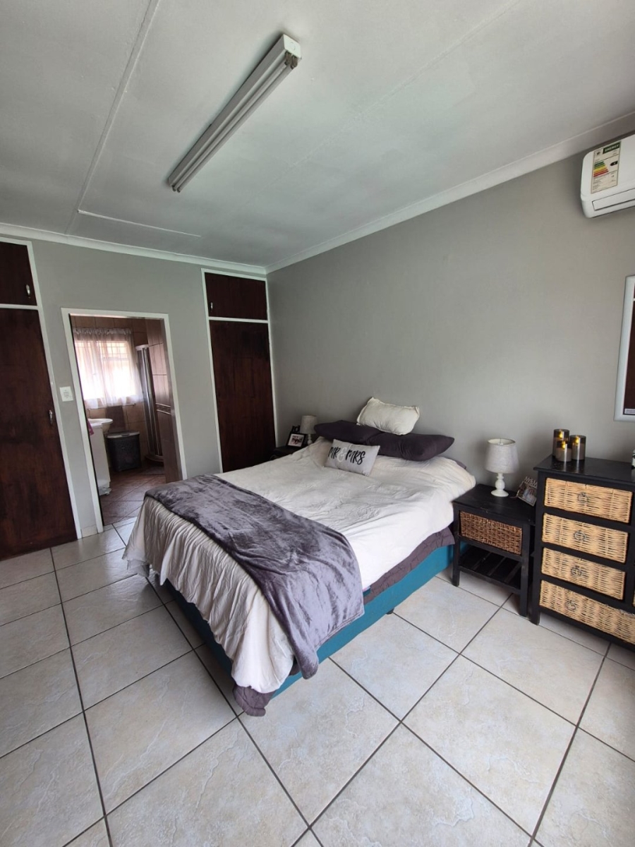 3 Bedroom Property for Sale in Rooihuiskraal Gauteng