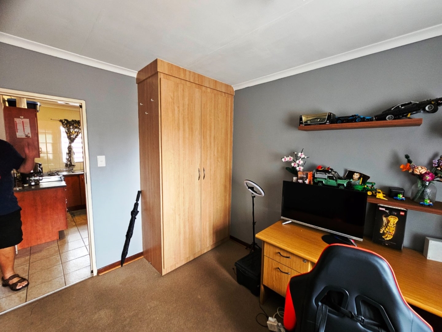 2 Bedroom Property for Sale in Montana Gauteng