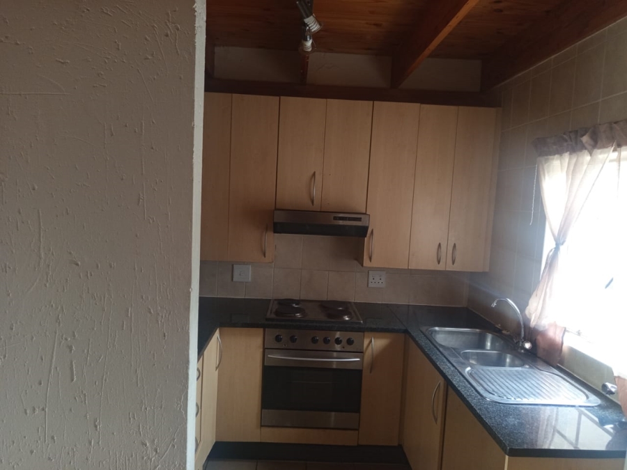 To Let 3 Bedroom Property for Rent in Noordwyk Gauteng
