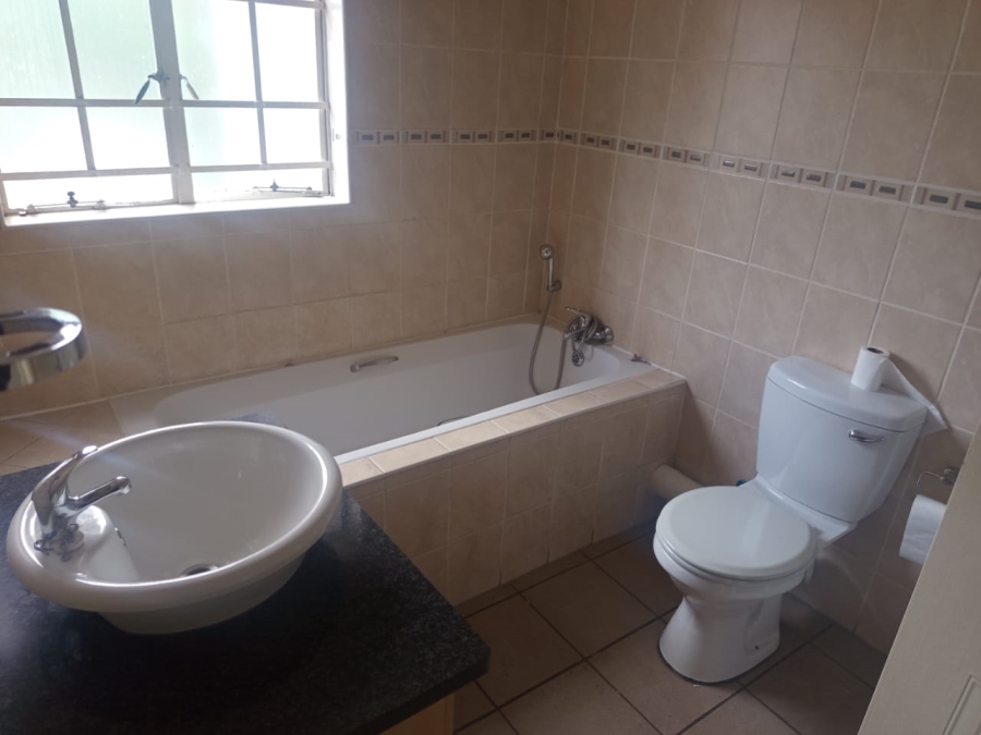 To Let 3 Bedroom Property for Rent in Noordwyk Gauteng