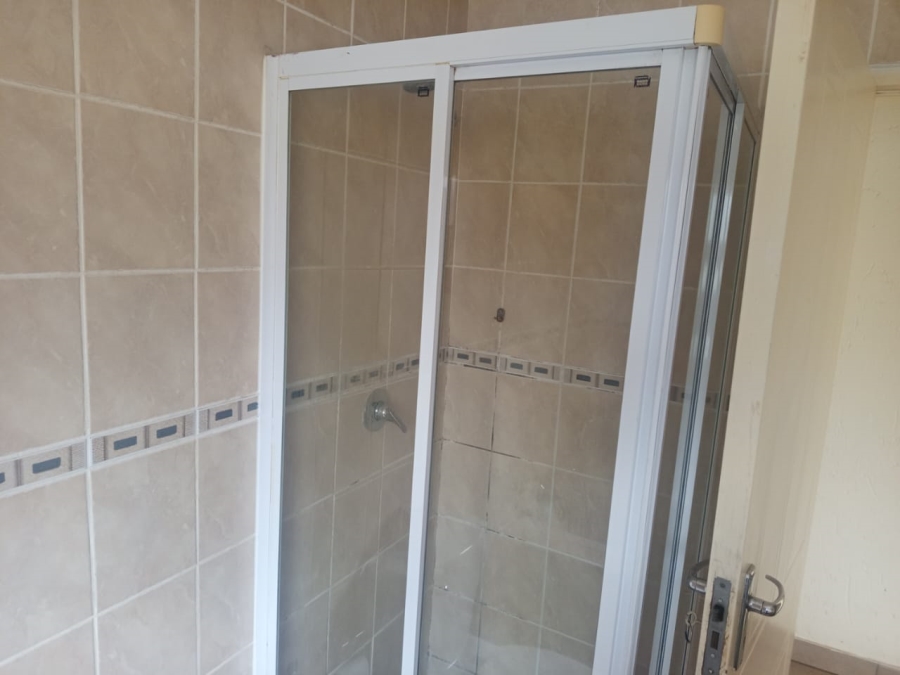 To Let 3 Bedroom Property for Rent in Noordwyk Gauteng