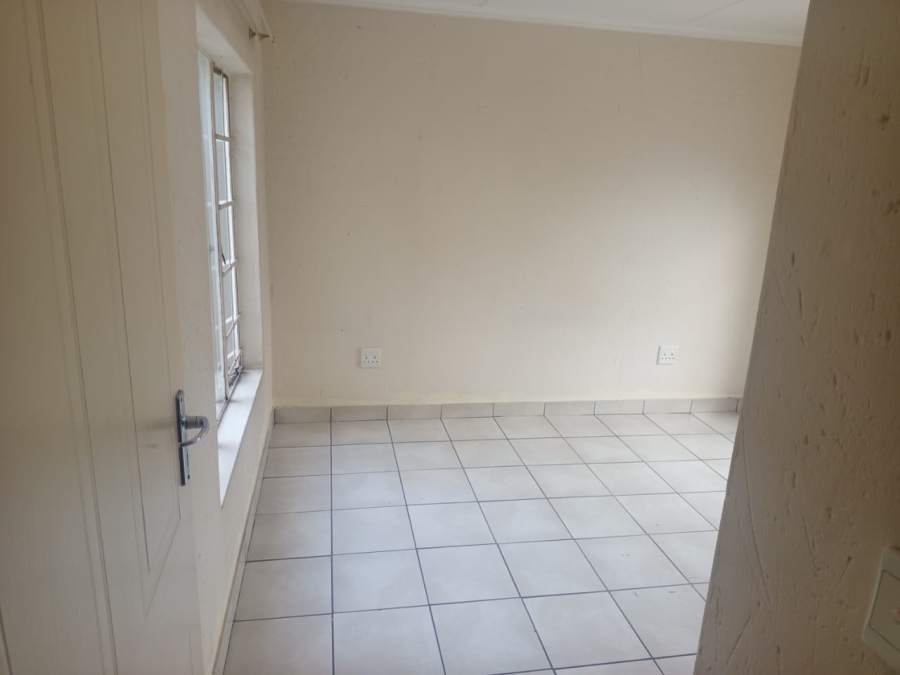 To Let 3 Bedroom Property for Rent in Noordwyk Gauteng